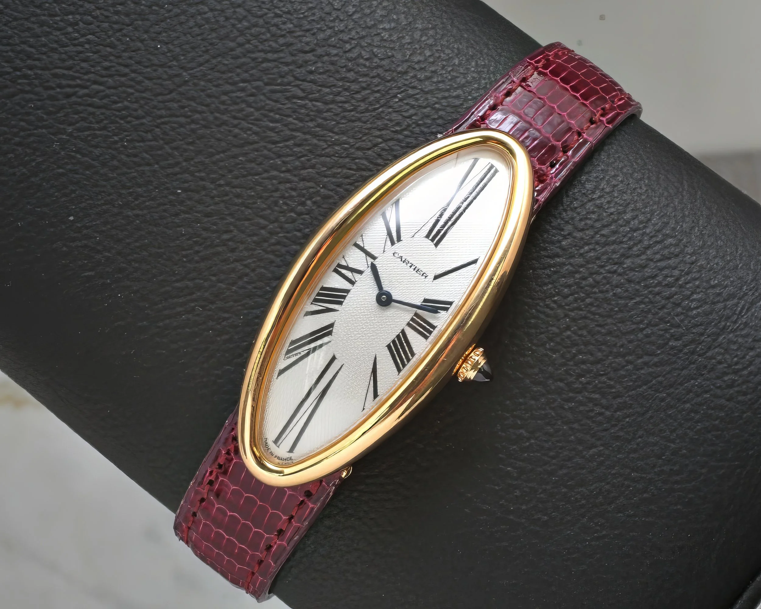 Cartier Baignoire Allongee 2515