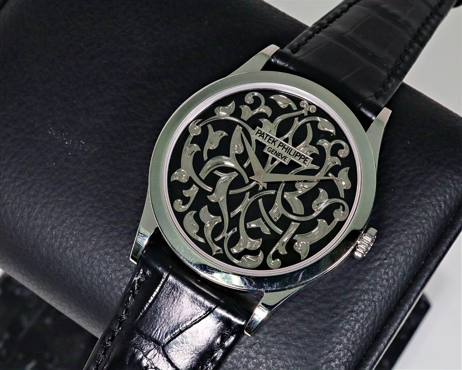 Patek Philippe Calatrava 5088/100P-001