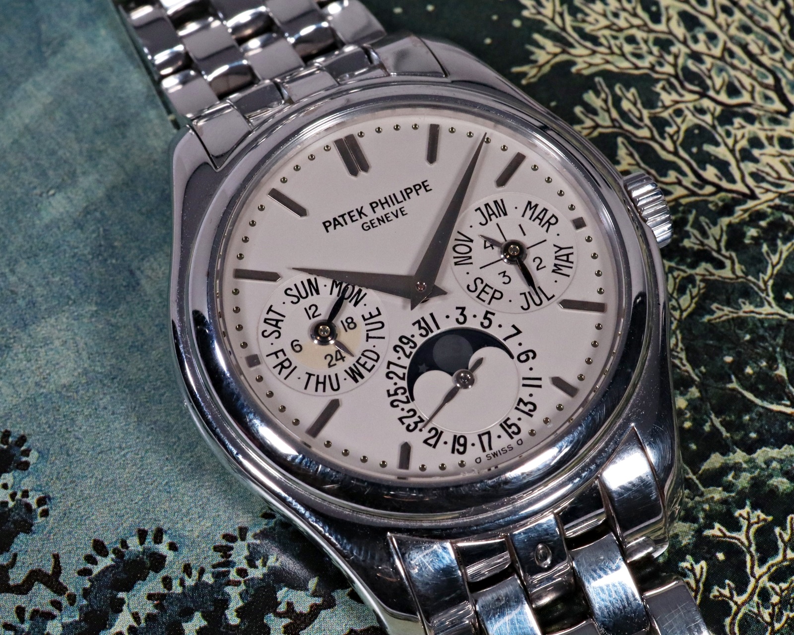 Patek Philippe Perpetual Calendar 5136G